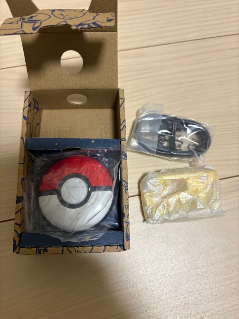 ポケモン GO Plus 赤/白 箱付き