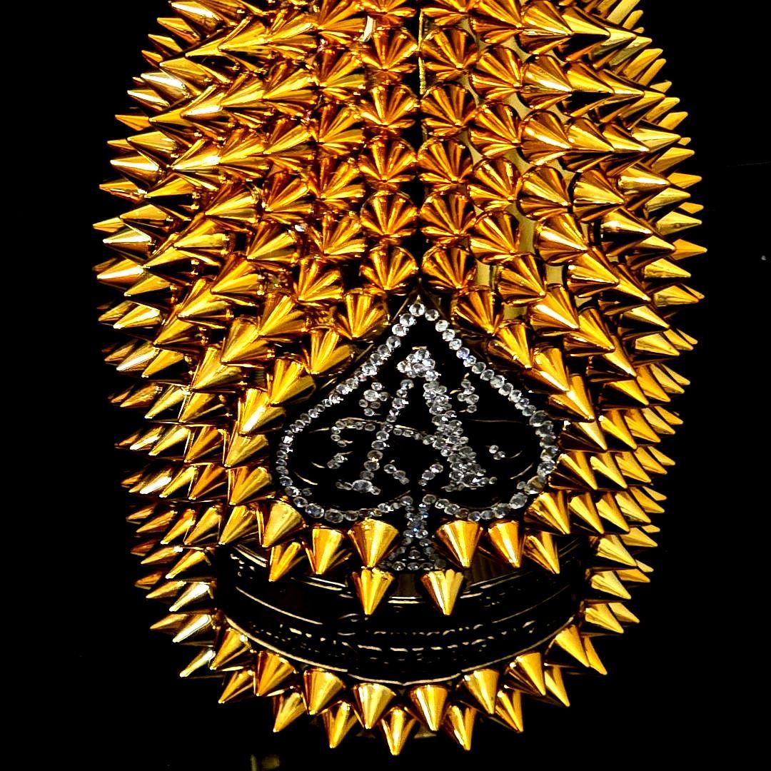 【24時間以内発送】 アルマンド ゴールド トゲマンド スワロフスキーエンブレム