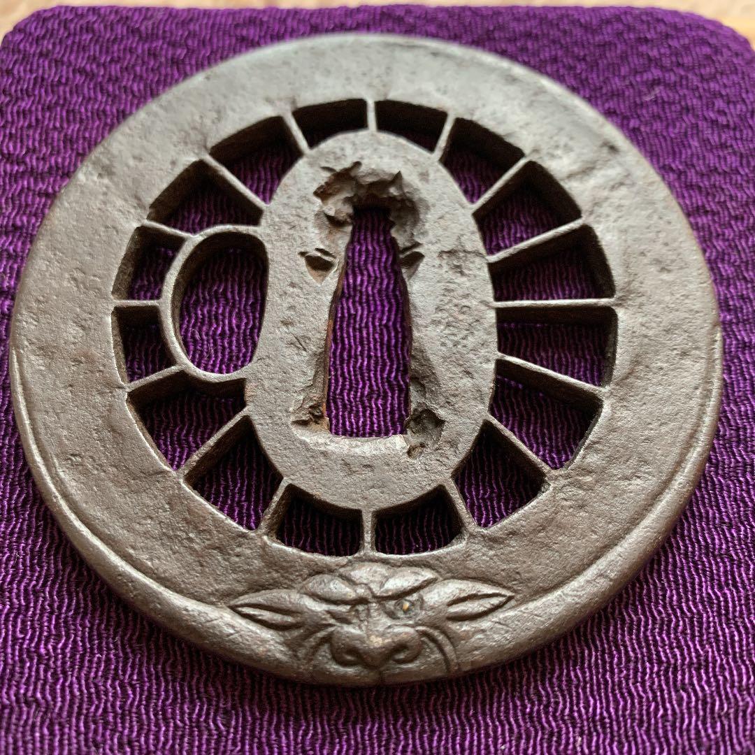 鍔　車透かし　顰　獅子噛　牛鬼　前立図