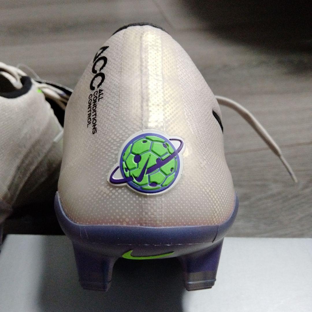 サッカースパイクNIKE ファントムヴェノムElite FG 25.0cm