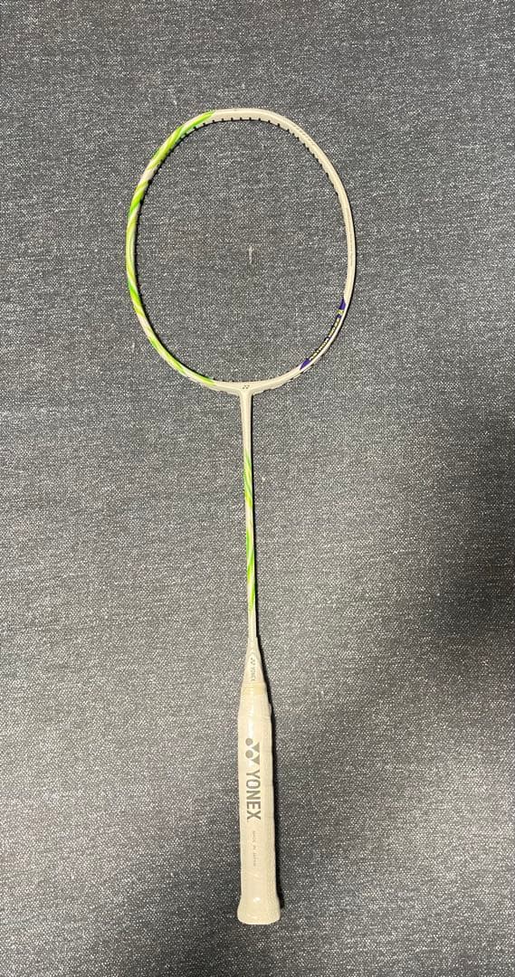 YONEX バドミントンラケットAX100ZVA 3u5