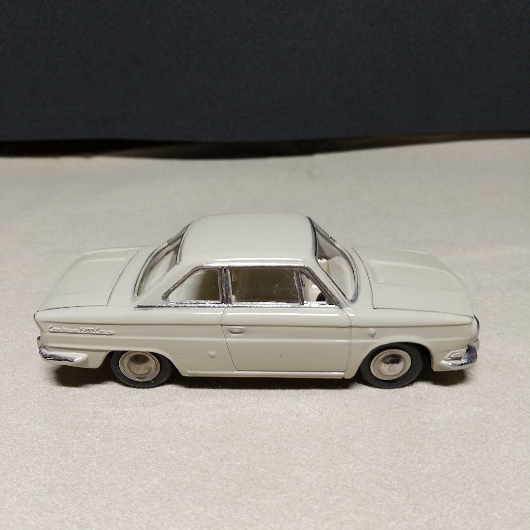 モデルペット　日野コンテッサ・1300・クーペ