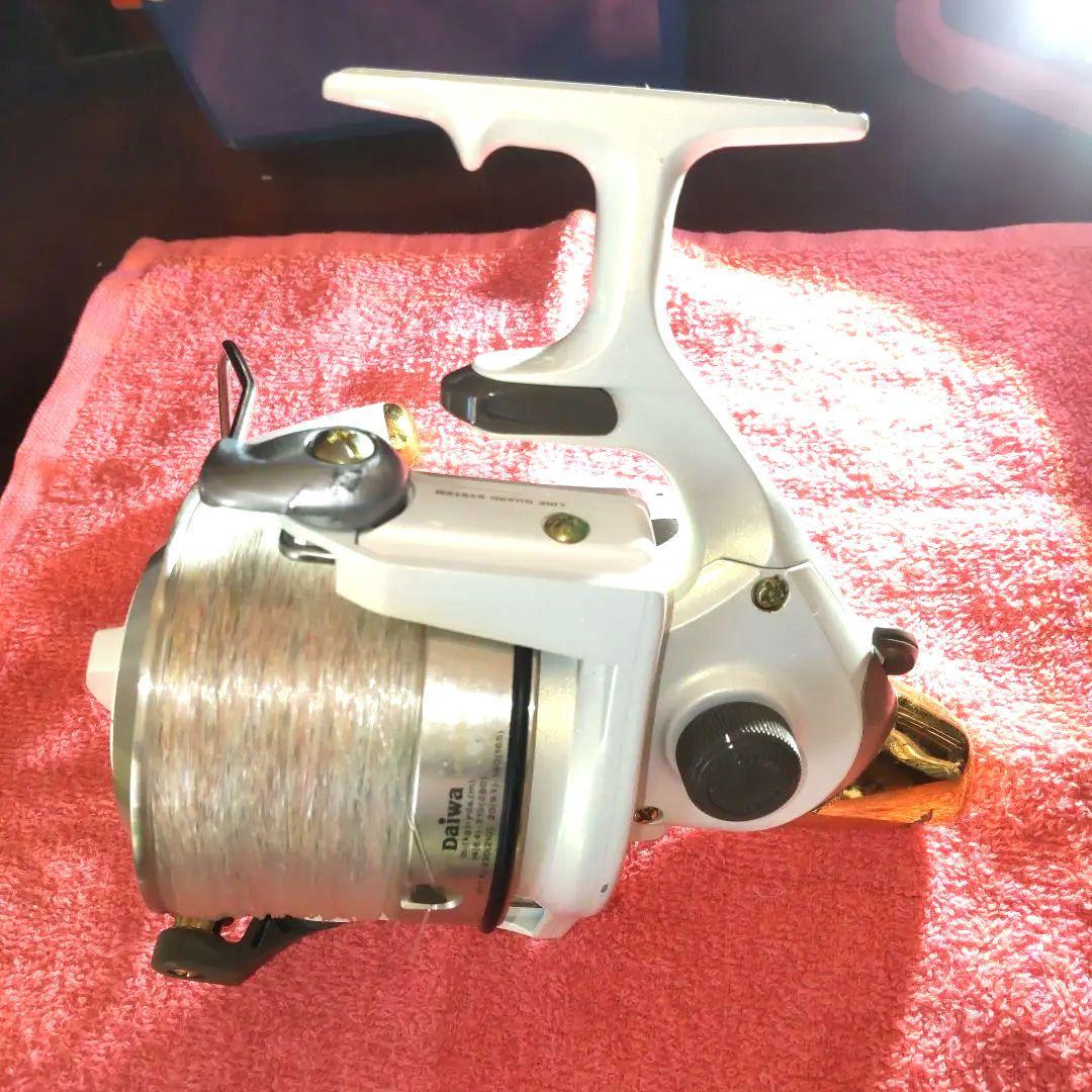 DAIWA EMBLEM−Z 4500A ホワイト