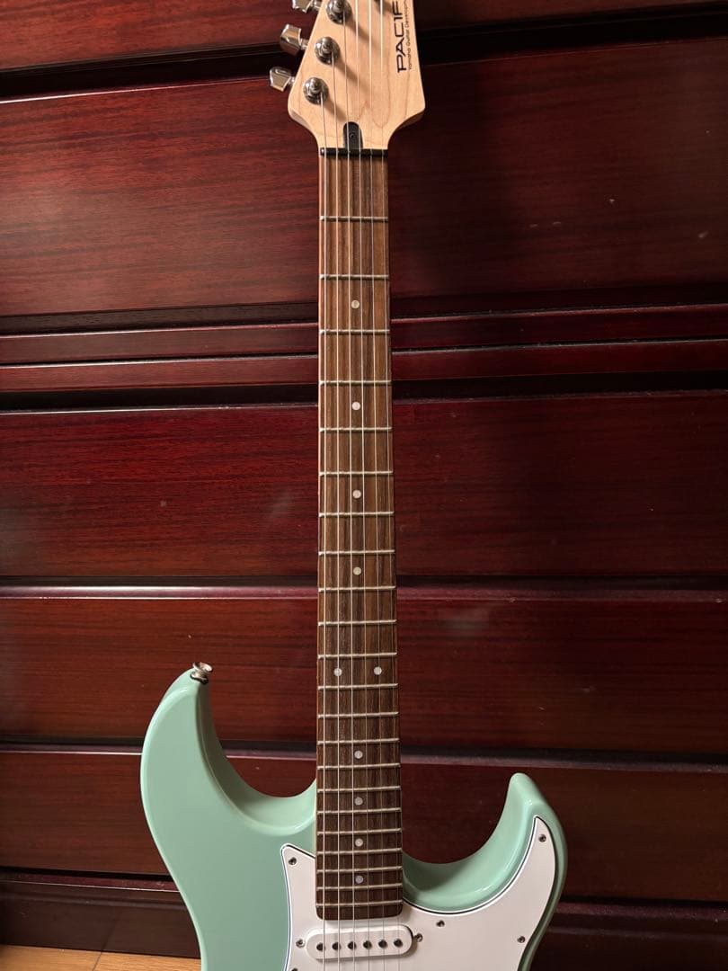 YAMAHA PACIFICA PAC112V パシフィカ