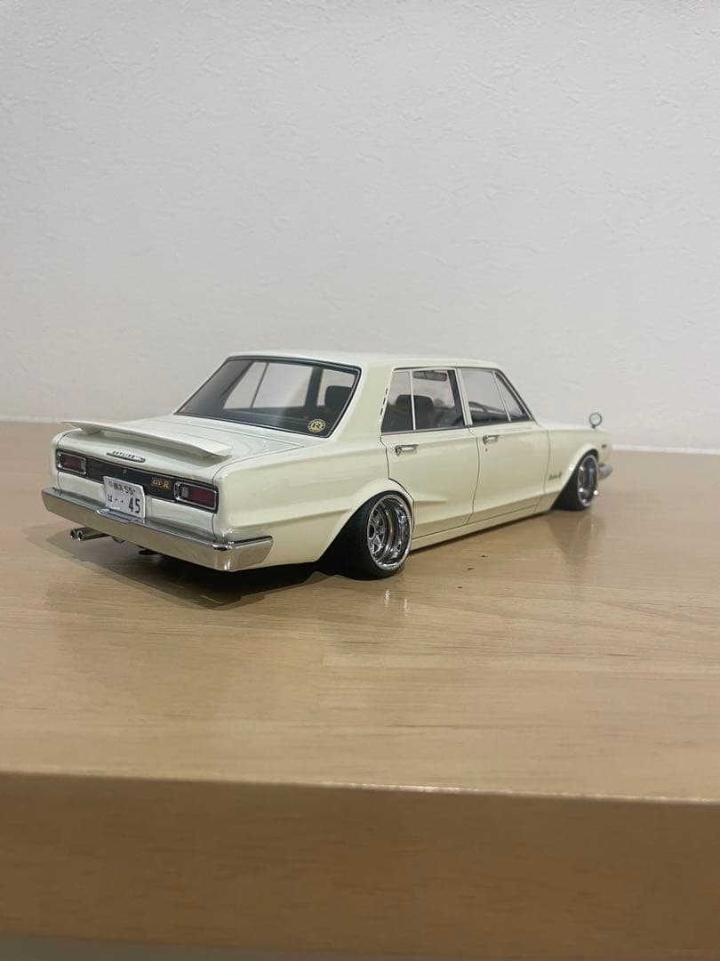 スカイライン ローダウン ホワイト