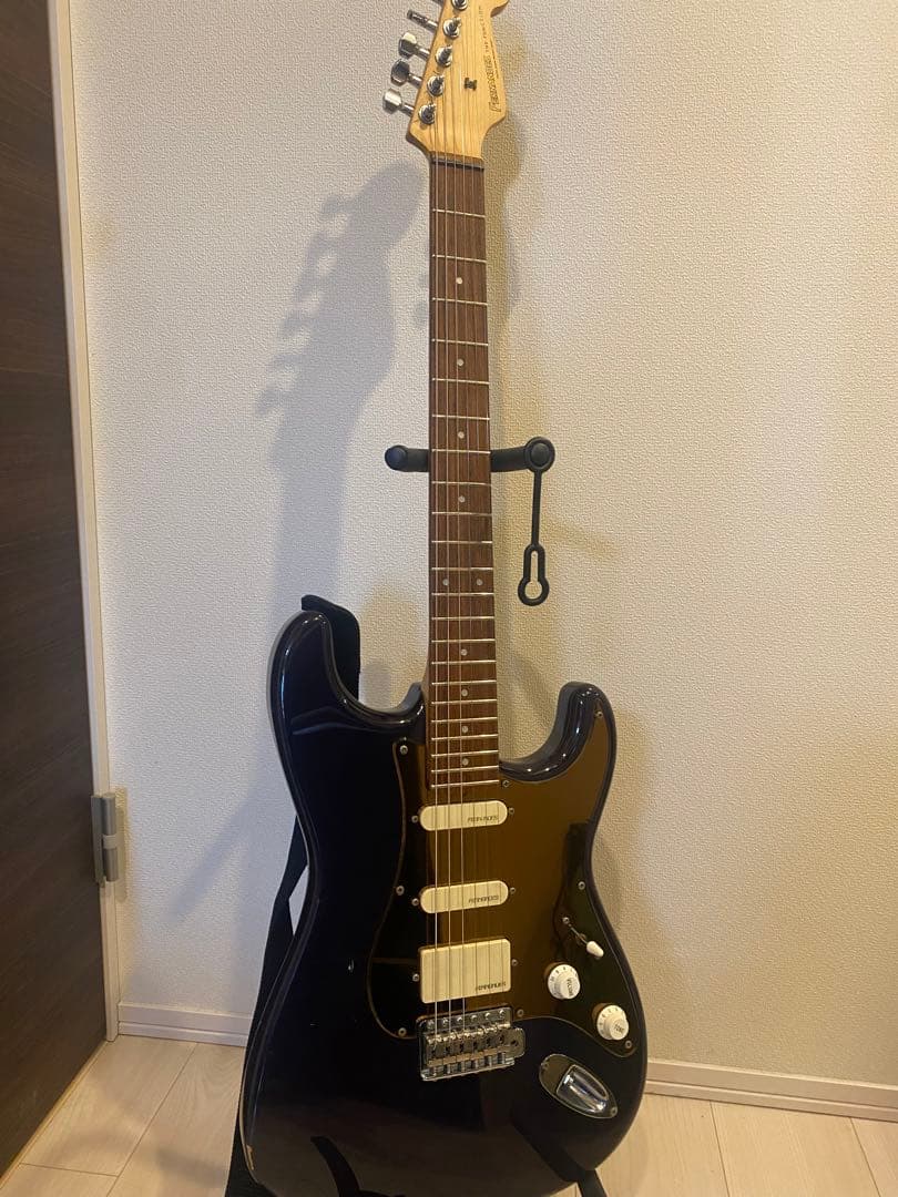 フェルナンデス エレキギター シースルーブラック