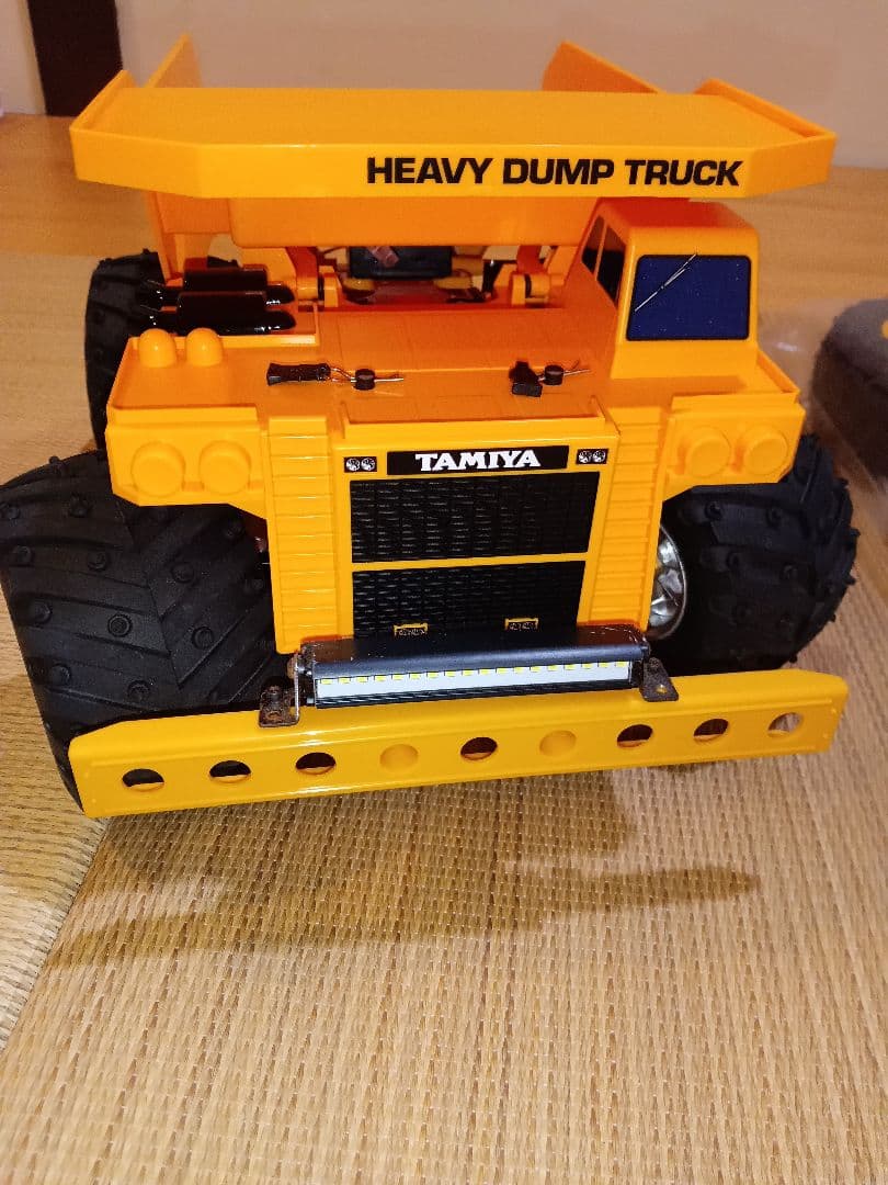 タイヤ　ヘビーダンプ