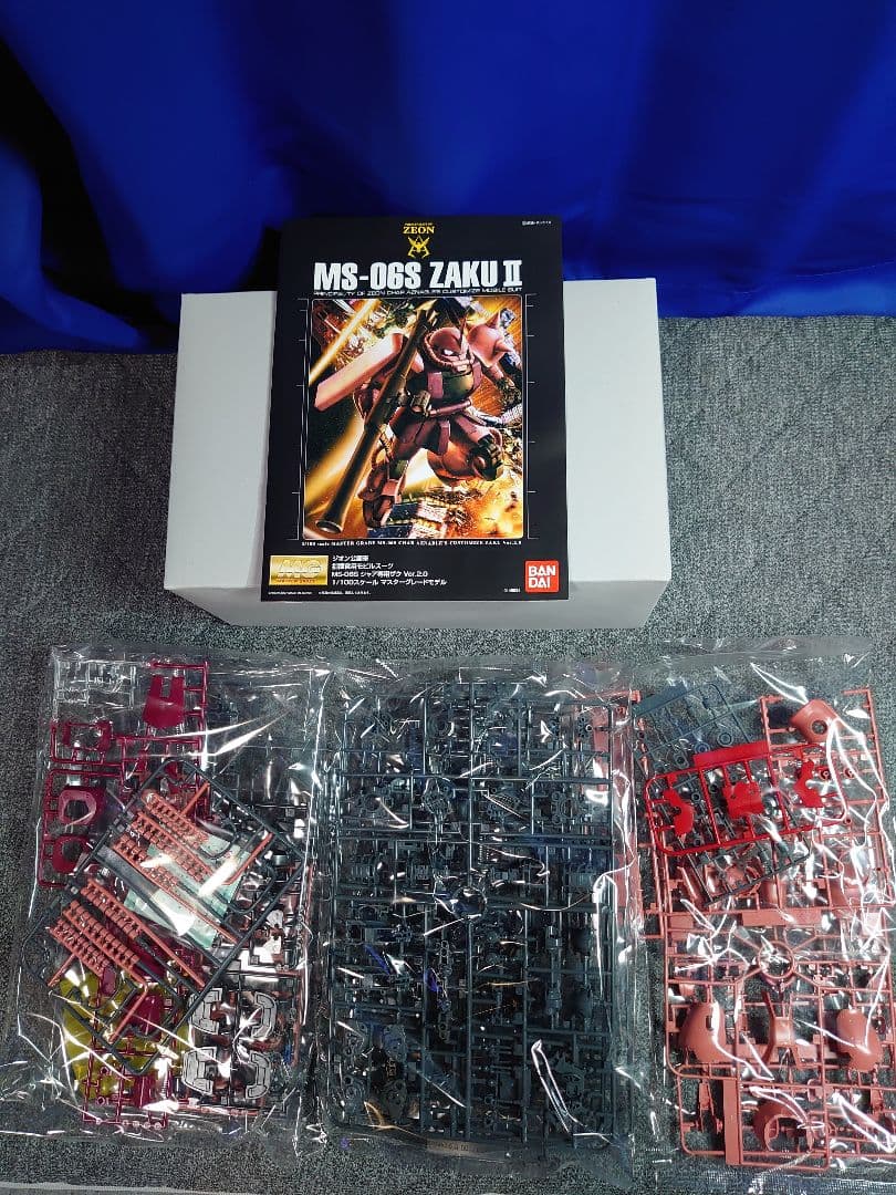 玉*v様 MGガンダム3.0＋MGシャア専用ザクII2.0 オマケ有り