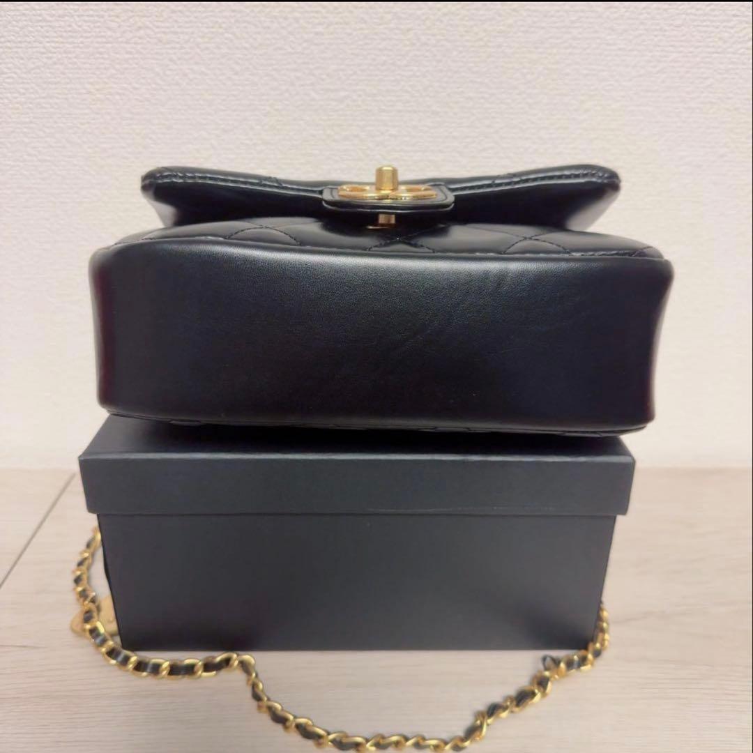 CHANEL キルティングショルダーバッグハートチェーン ノベルティ