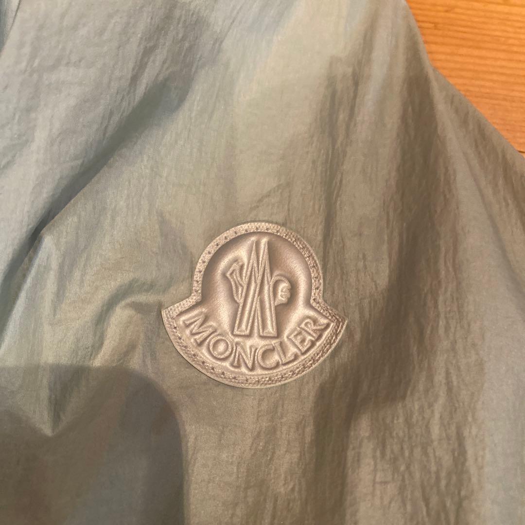 MONCLER フード付きレインウェア