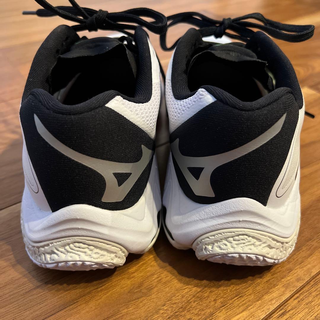 シューズ Mizuno Wave Lightning Z8 WIDE 23.0cm