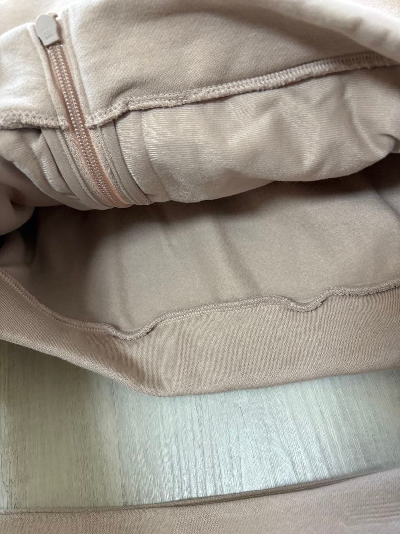 新品XLサイズ　ベージュ　長袖トレーナー裏起毛スカート セットアップゴルフウェア