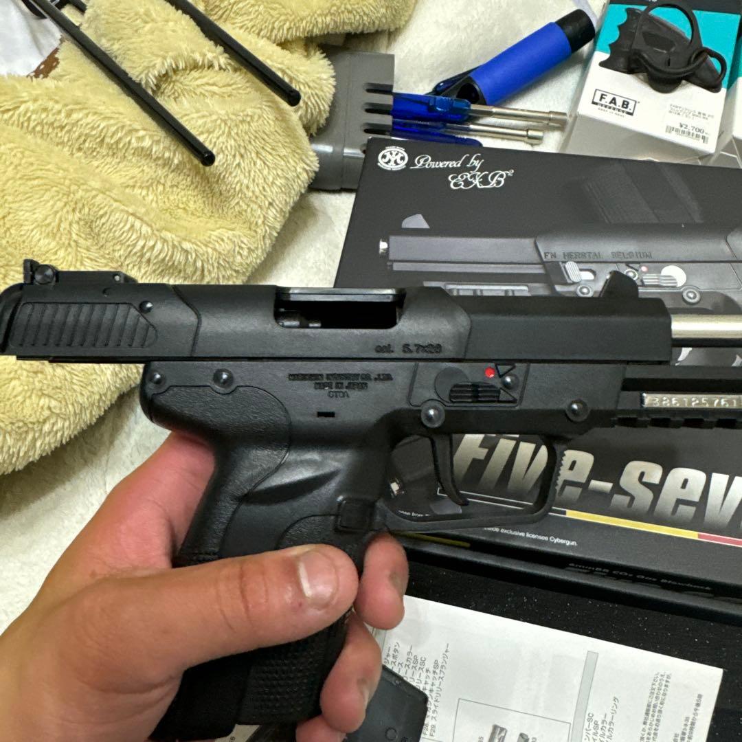マルシン Five-seveN Co2ガスブローバック