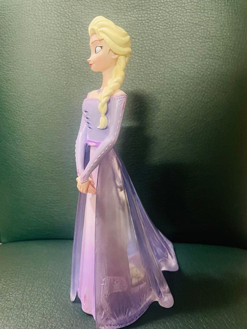 アナと雪の女王 エルサ ナイトドレス LEDライト ディズニーストア フィギュア