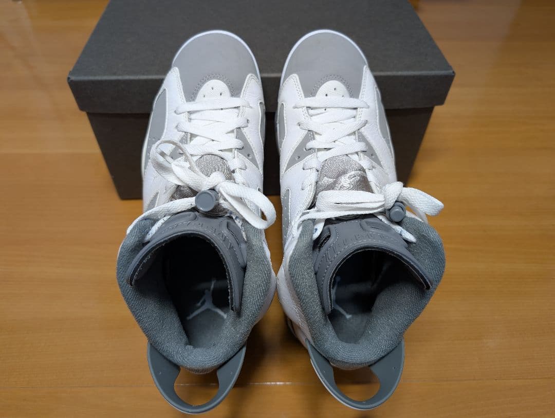 Air Jordan 6 ホワイト/グレー