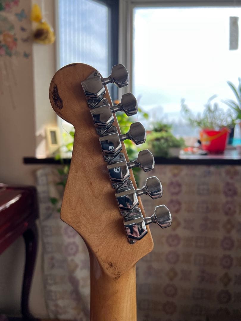 ストラトキャスター タイプ手作りエレキギター