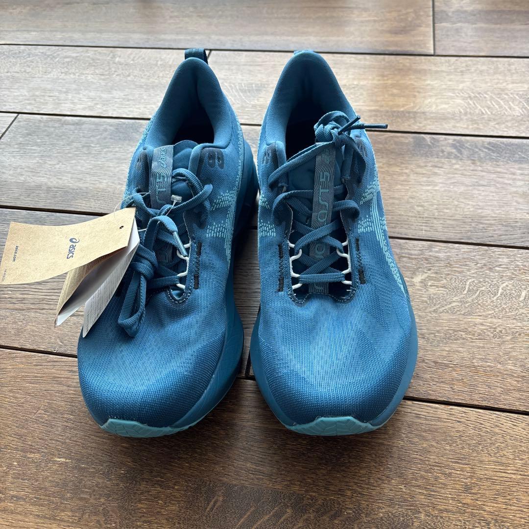 アシックス　ノバブラスト5 28センチ