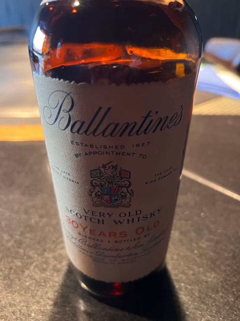 Ballantine's 30年　青赤紋章　特級オールドボトル