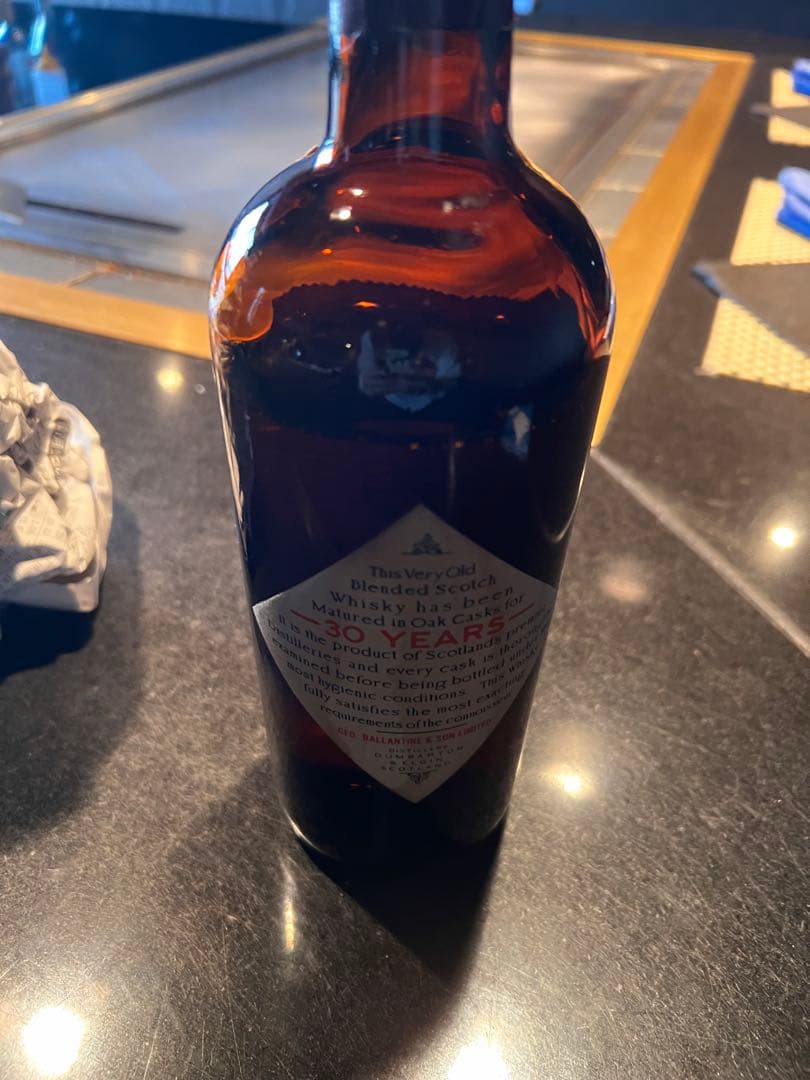 Ballantine's 30年　青赤紋章　特級オールドボトル