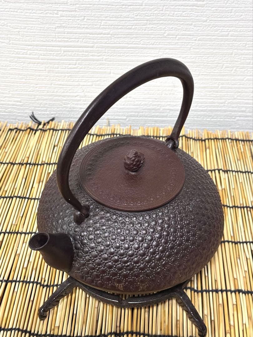 ほぼ未使用、美品　岩手県奥州水沢幸工芸　現代の名工 佐藤勝久造　１５型　南部鉄瓶