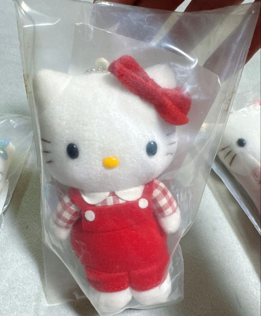 希少 ハローキティ フラッシュマスコット ぬいぐるみ