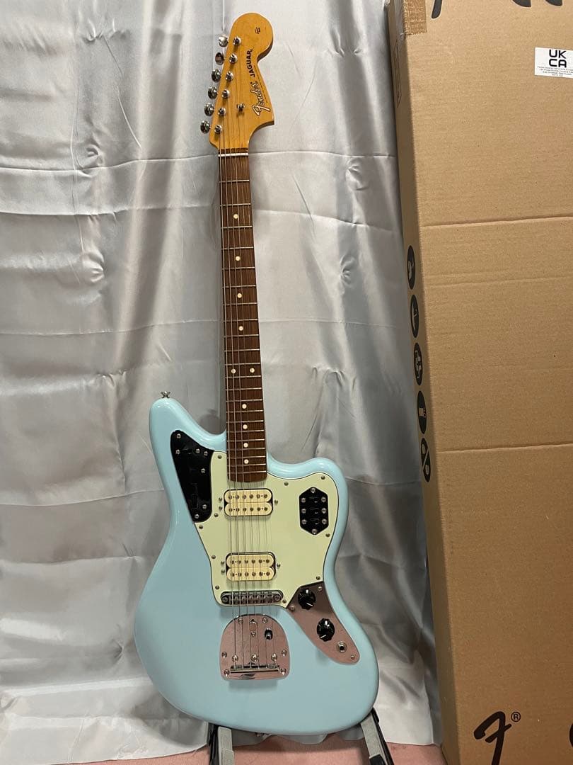 Fender Vintera '60s Jaguar エレキギター