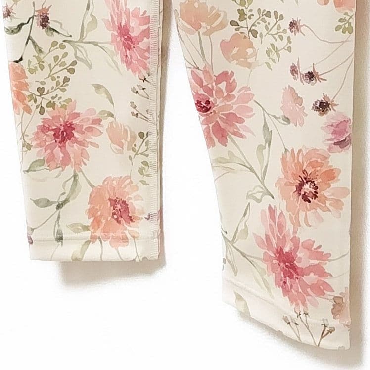 L Chacott 未使用 フラワー レギンス ＊ヨガウェア ダンス ヨガパンツ