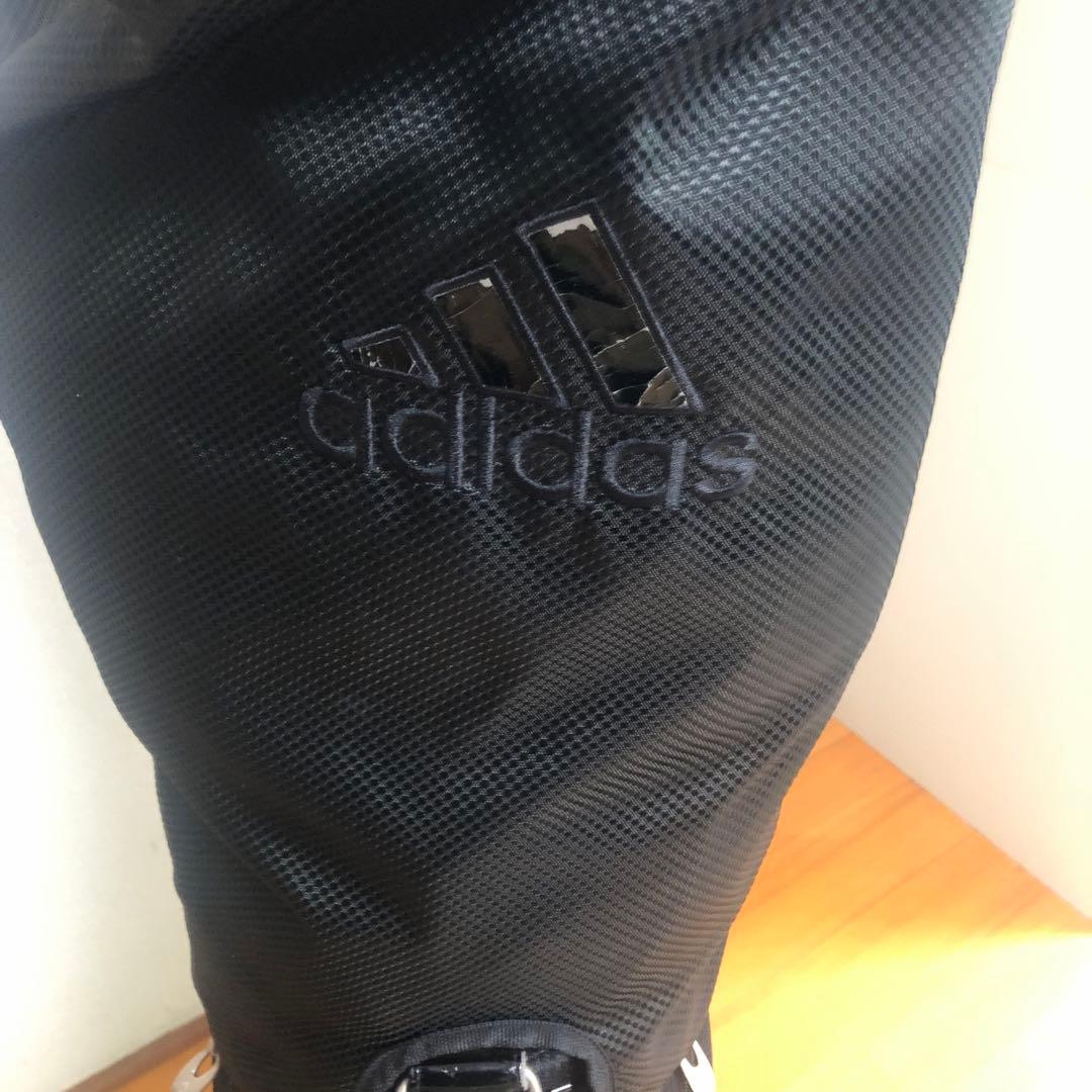 adidasアディダス キャディバッグ ブラック　フード付き