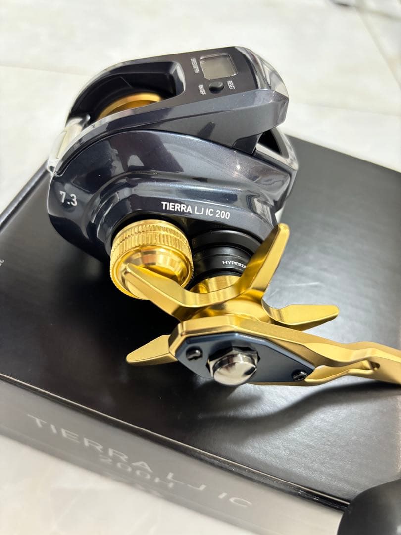 新品未使用ダイワ ティエラ LJ IC 200H ソルティガ オシアコンクエスト