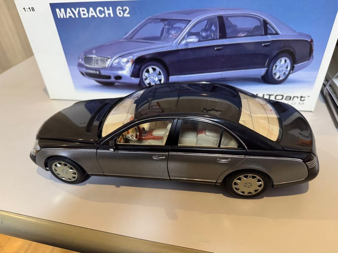 AUTOart MAYBACH 57ミニカー 1:18