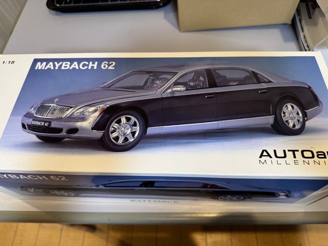 AUTOart MAYBACH 57ミニカー 1:18
