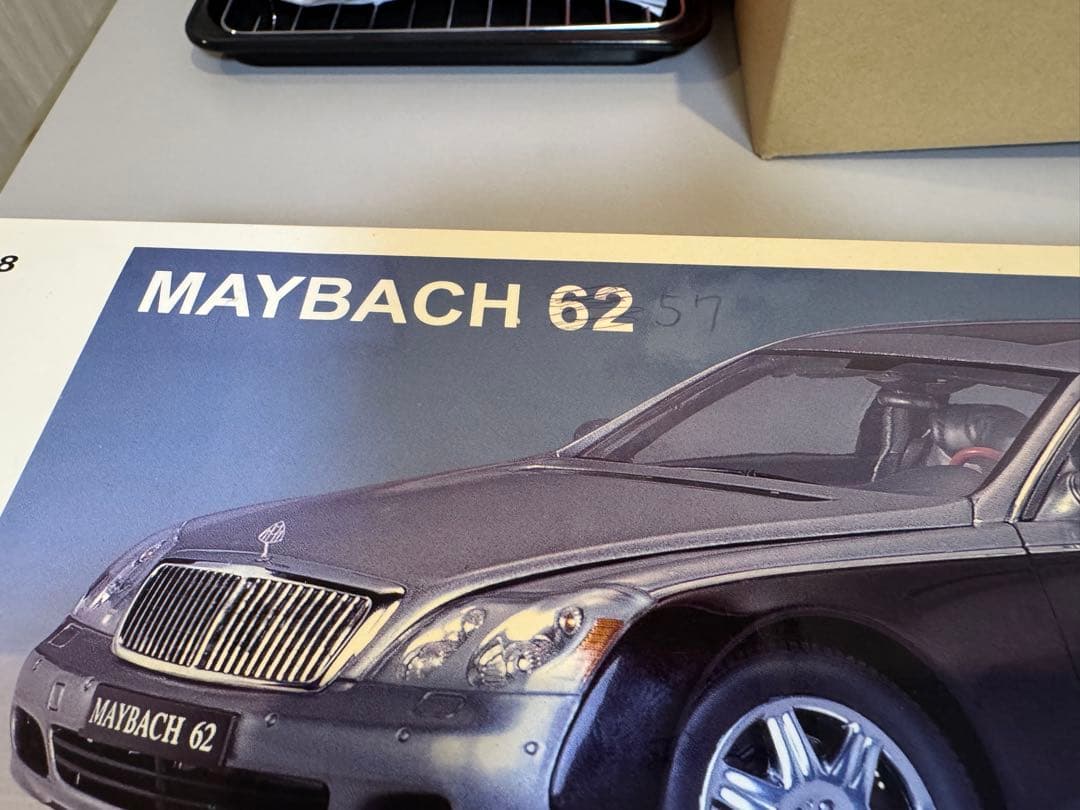 AUTOart MAYBACH 57ミニカー 1:18