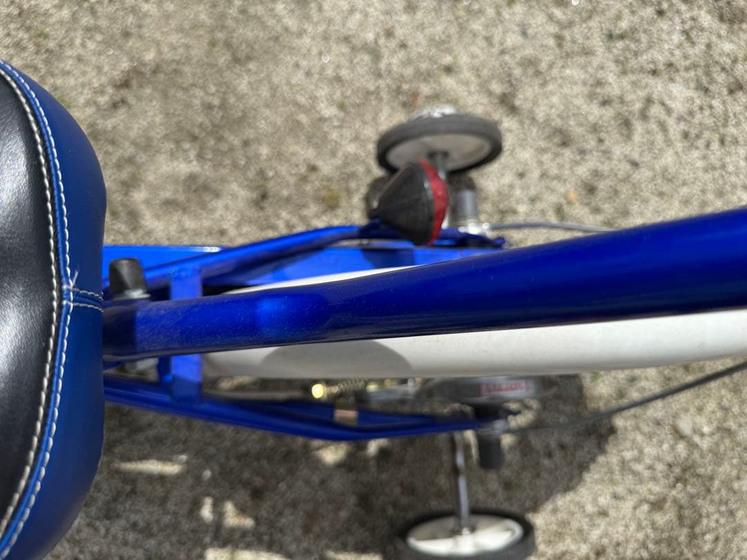 トミカ 幼児用自転車 青 前カゴ付き ヘルメット付き 1月まで