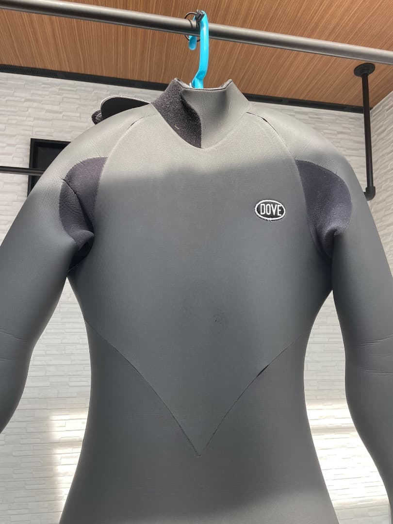 DOVE セミドライ　ウェットスーツ　ブラック