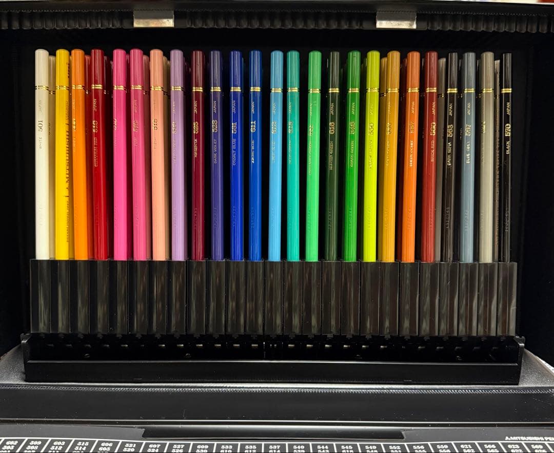 【美品】 uni 色鉛筆 ユニカラー 100色