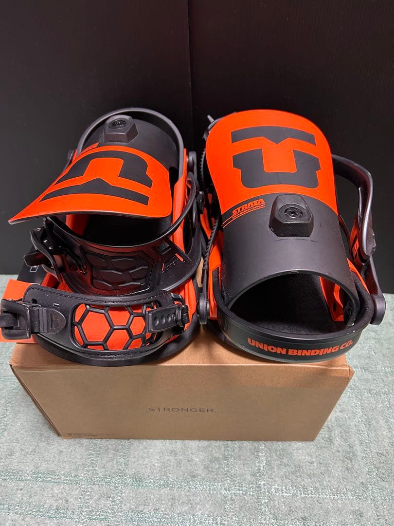 美品 箱付きUNION STRATA ビンディング Mサイズ オレンジ/ブラック