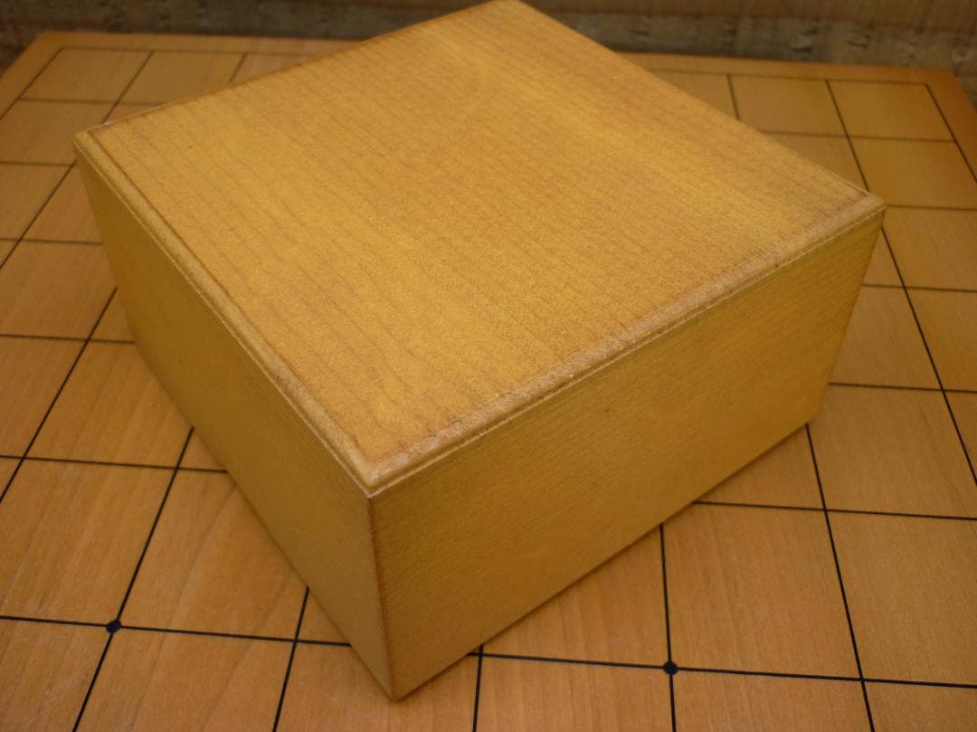 USED 天童手彫将棋駒 本黄楊 光匠作 錦旗書 将棋盤 駒台 将棋セット一式