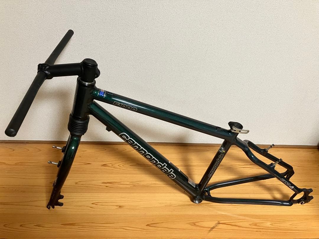 カメレオンカラー【cannondale】F1000フレーム＆ステム＆ハンドルバー