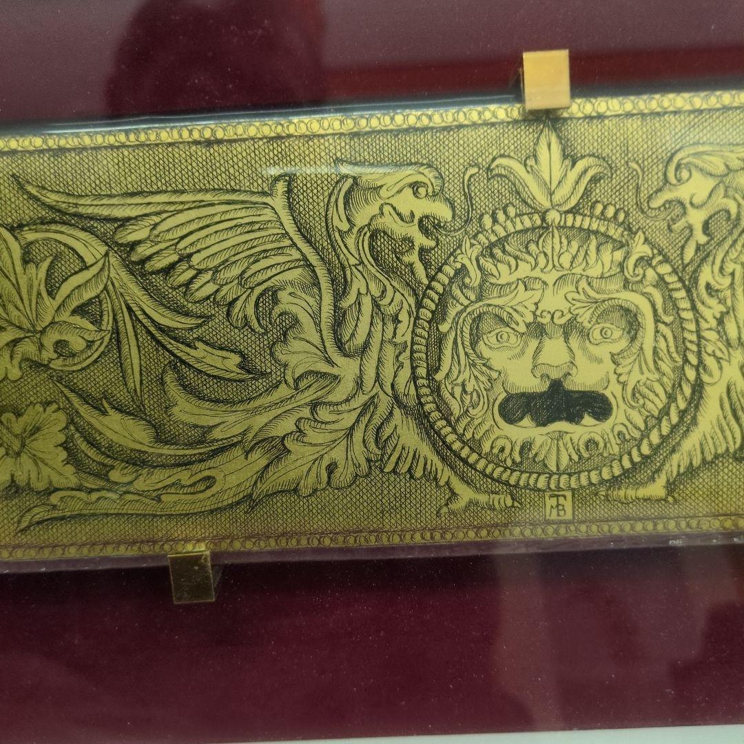 イタリアだったと思います。ガラスのプレートです。