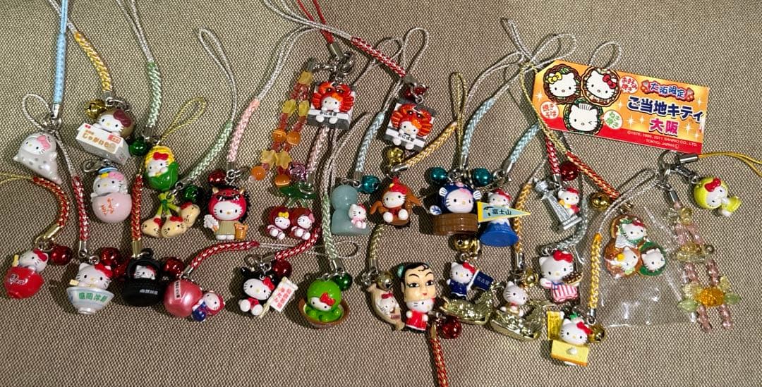 ご当地キティ　根付け　キーホルダー　ストラップ　チャーム　28点　まとめ売り