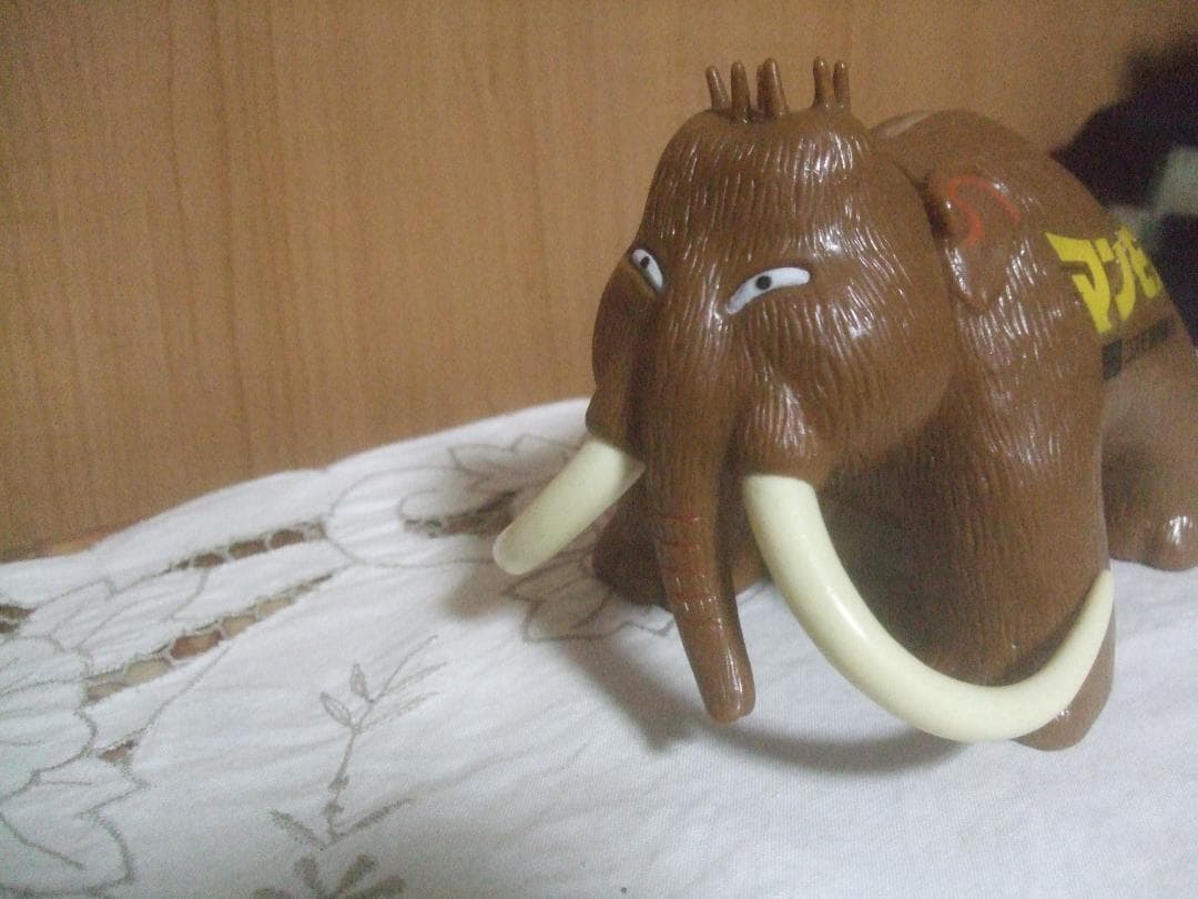 コスモ信用組合★マンモスの貯金箱★未使用品