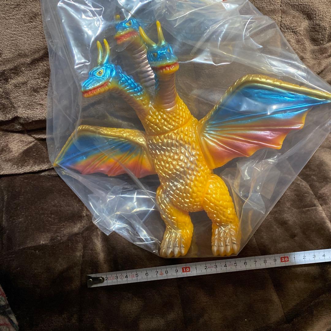 キングギドラ　新品フィギュア