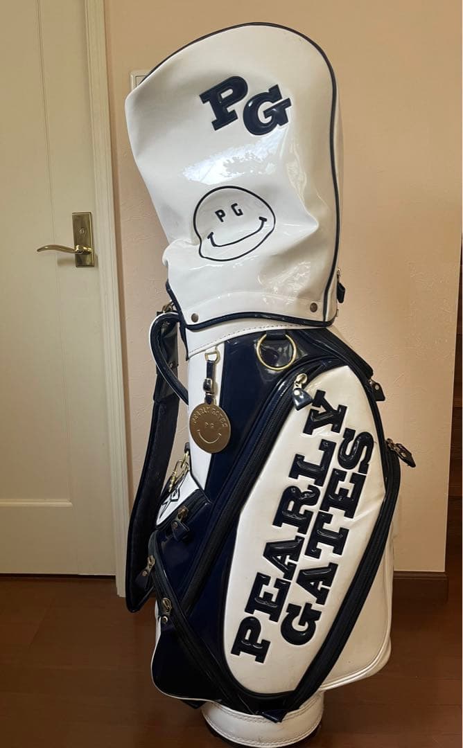 パーリーゲイツ　エナメル　キャディバッグ