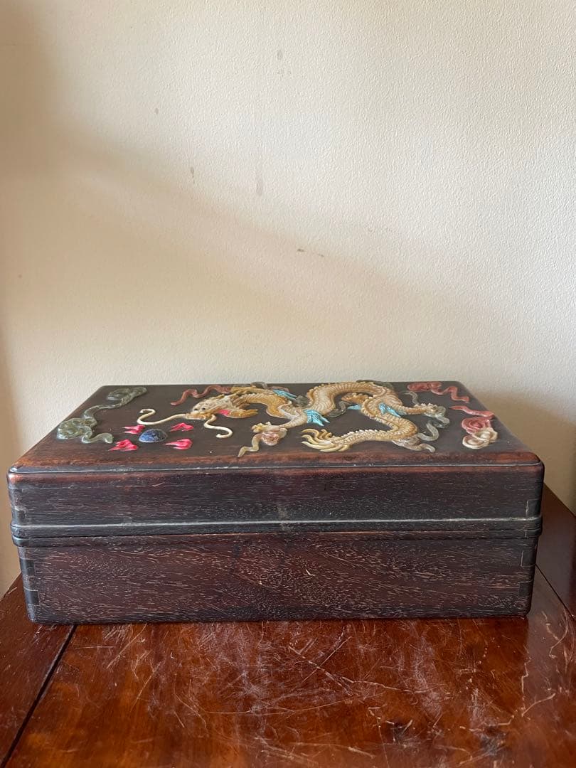 中国紫檀の宝石小箱 貴重品入れ龍宝石嵌め古董重品重1.2kg