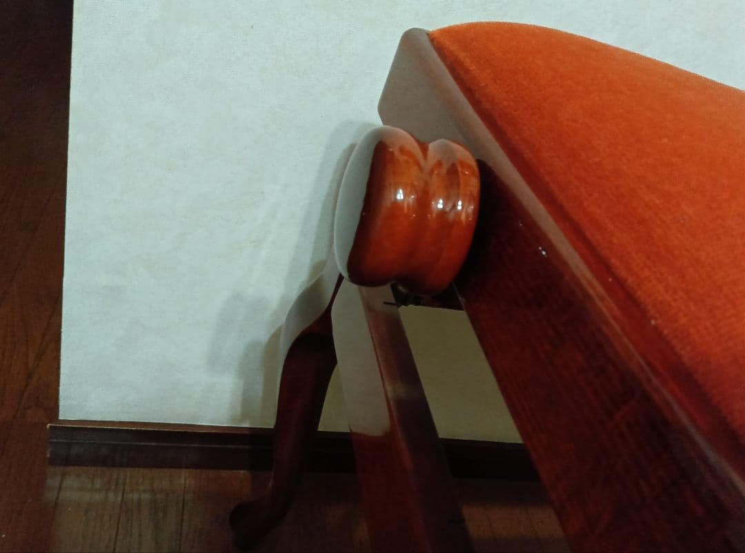 ディスカチャーチ 中古ピアノ椅子 猫脚 赤茶色