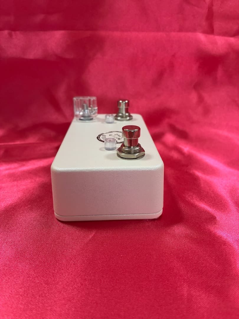 （美品：元箱付）Lovepedal TCHULA ギターエフェクター ホワイト