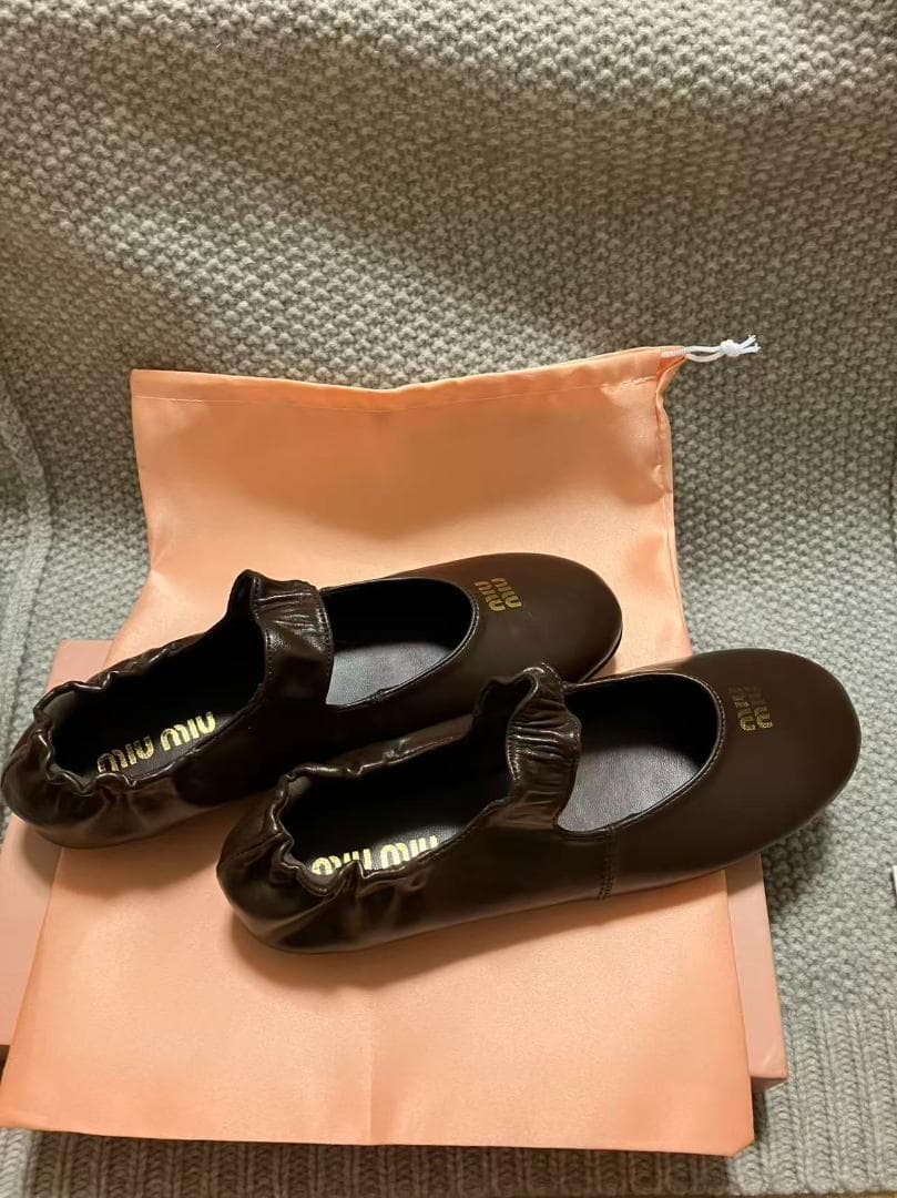 ブラウン　バレエシューズ メリージェーン　ロゴ　靴