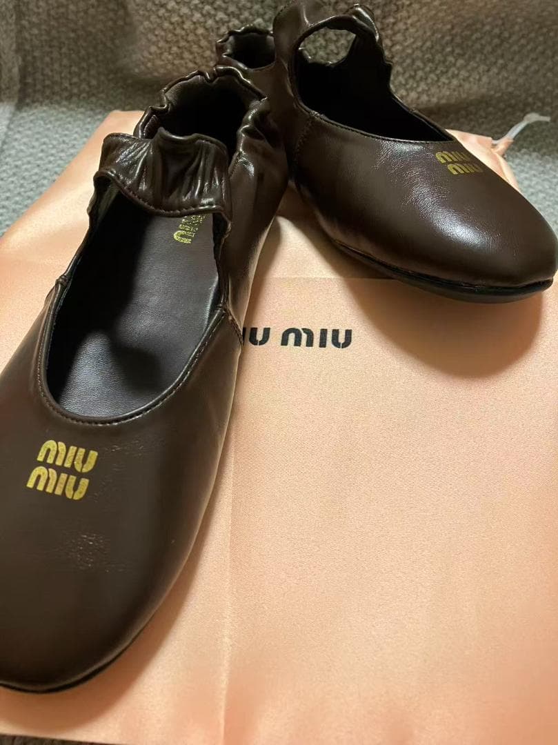 ブラウン　バレエシューズ メリージェーン　ロゴ　靴