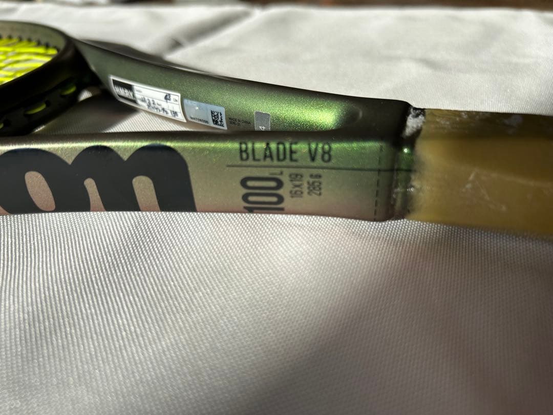 Wilson Blade V8 100L 285g テニスラケット