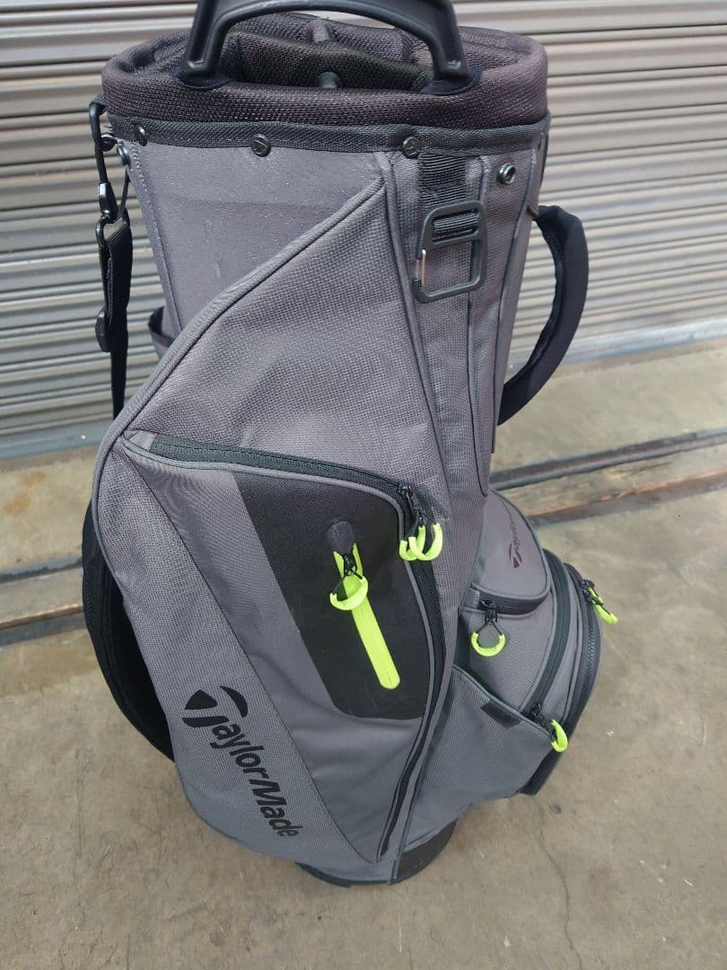 TaylorMade 日本未発売　１４分割キャディバッグ　中古